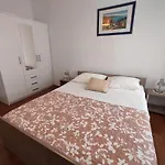 Сasa de vacaciones House House Povile