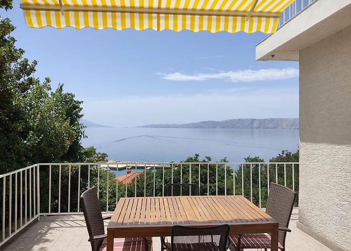 بيت للعطل House House